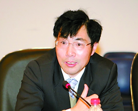 姜明安 现任北京大学法学院教授
